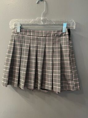 Cat & Jack Gray Plaid Pleated Mini Skirt with Pink Accent